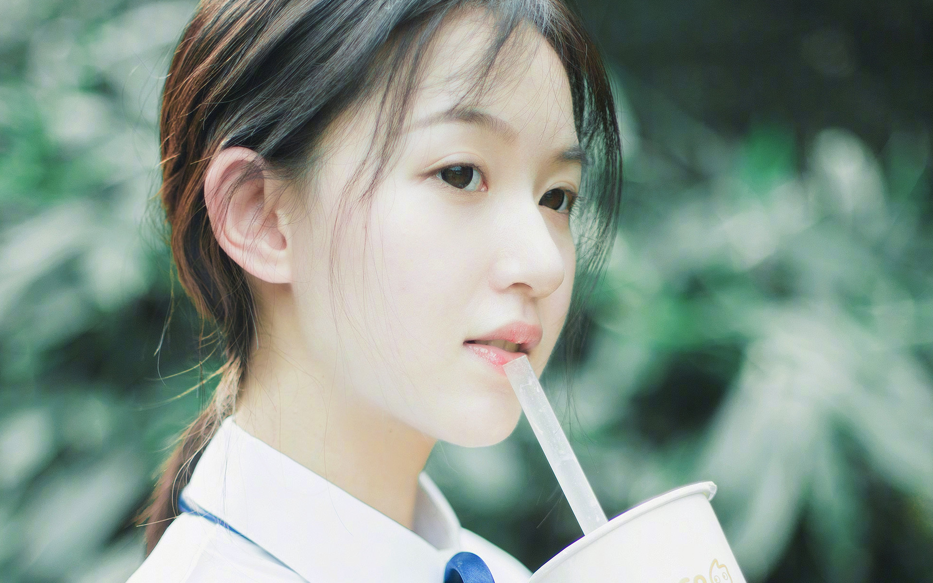 爱游戏体育（AYX）官方APP下载-波兰主场惨败瑞典，欧锦赛强出线前景堪忧，欧洲杯波兰对瑞典比分预测