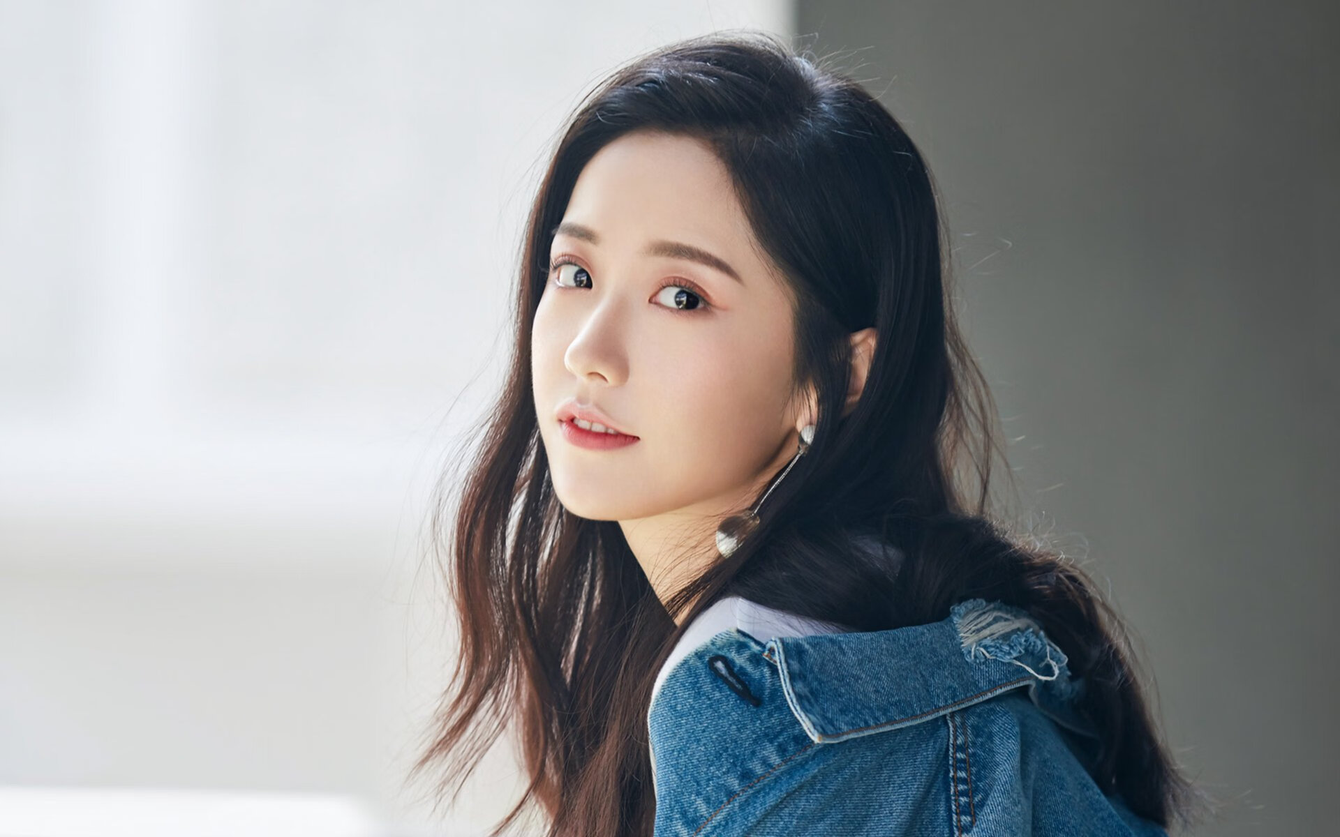 谢菲联防守反击犀利,刀锋战士欲保级成功,谢菲联vs莱切城