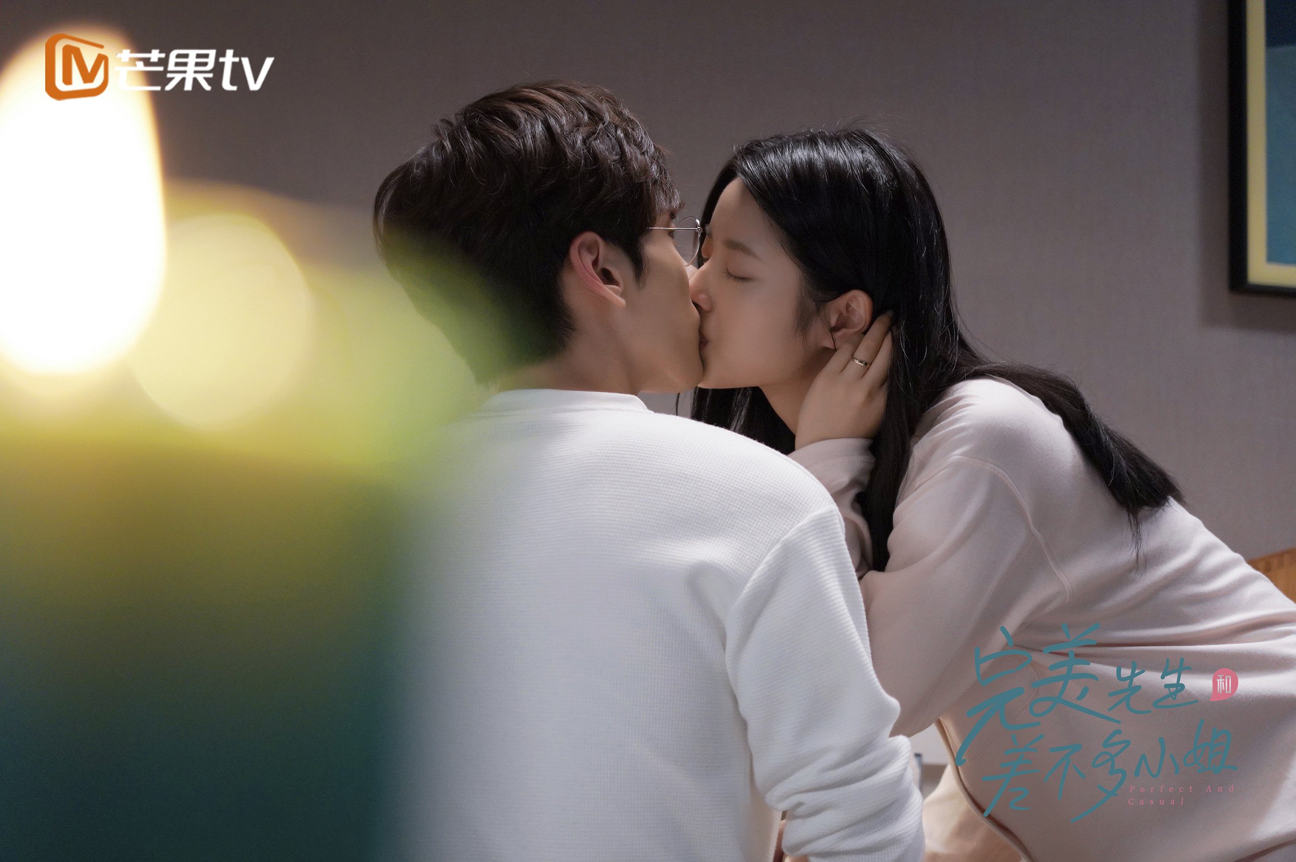 美国骑手艾丽西亚·伯杰和凯特·福夸在巴黎青少年马术比赛中表现出色，获得多项荣誉。