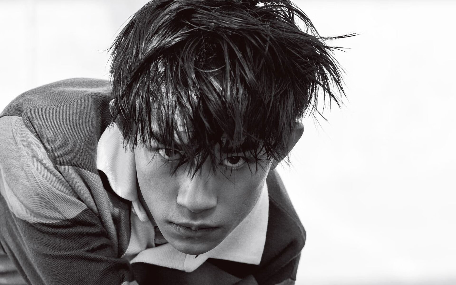 国足高空球防守成功率时间维度变化,足球怎么高空接球