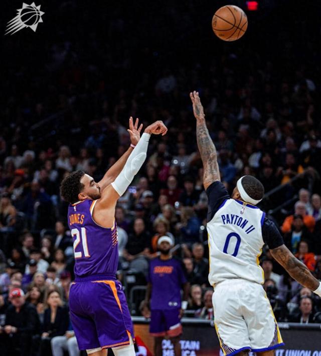 关于爱游戏官网：勇士队战术调整：科尔计划增加错位单打战术的信息