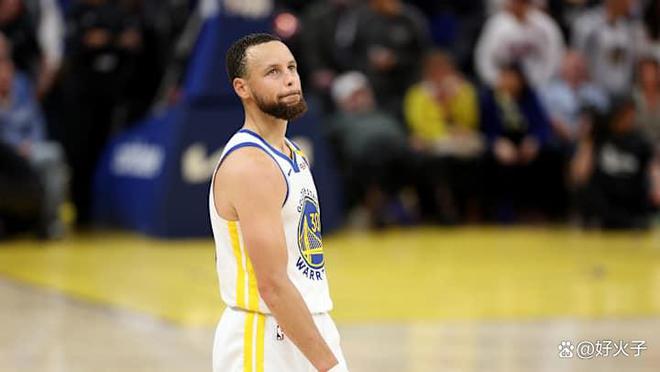 爱游戏官网：勇士队战术调整：科尔尝试新阵容，提升进攻多样性的简单介绍