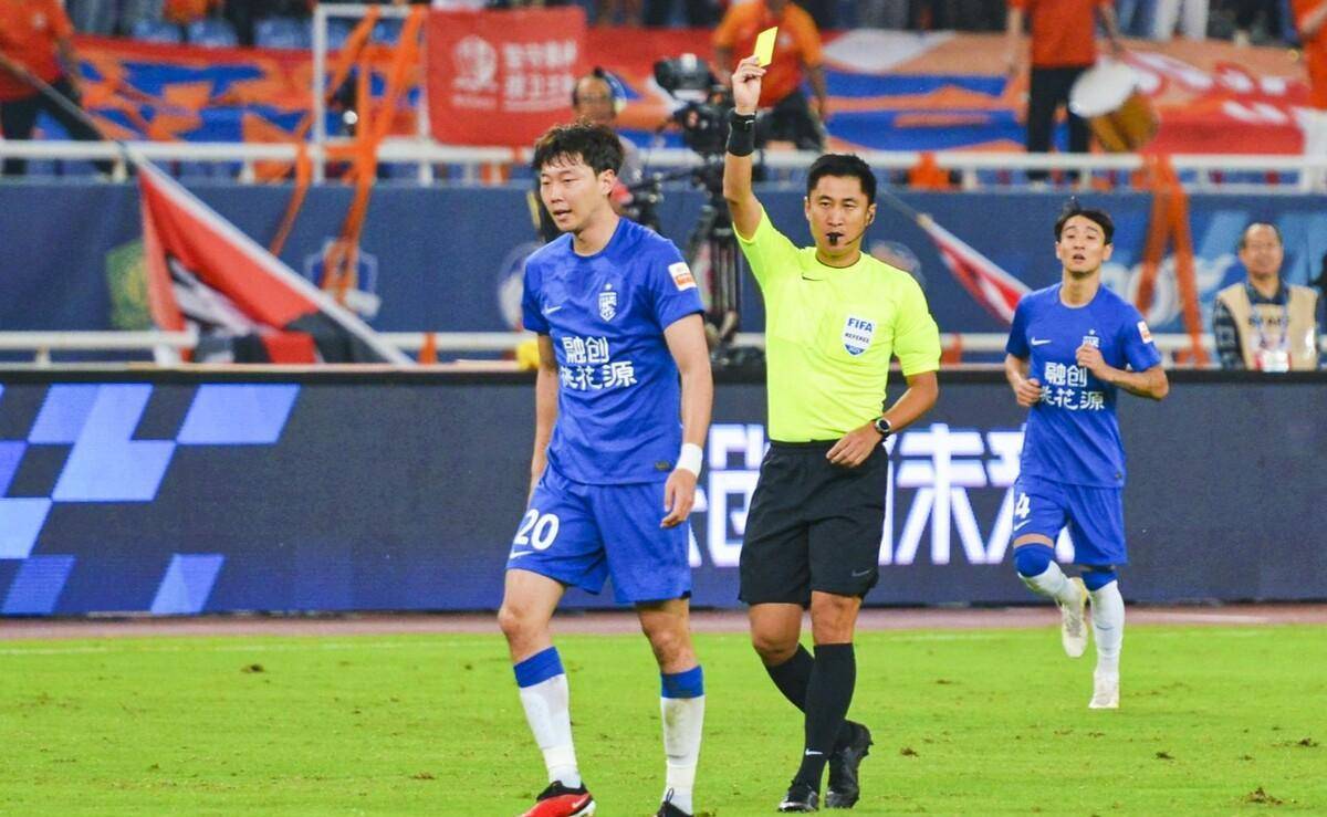 关于AYX爱游戏:中国篮球裁判员执法争议,如何提升公信力?的信息 关于AYX爱游戏:中国篮球裁判员执法争议,如何提升公信力?的信息