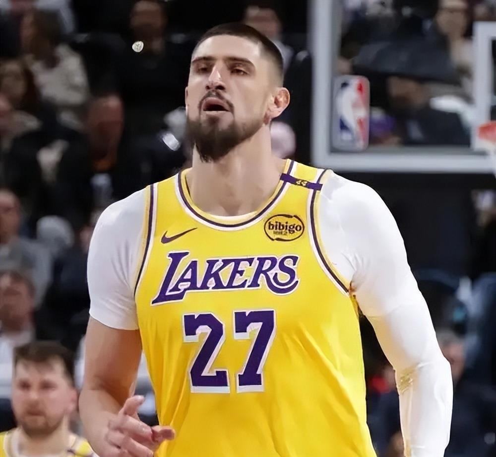 AYX体育官网-包含爱游戏官网：湖人队新赛季：雷迪什表示将提升组织能力的词条