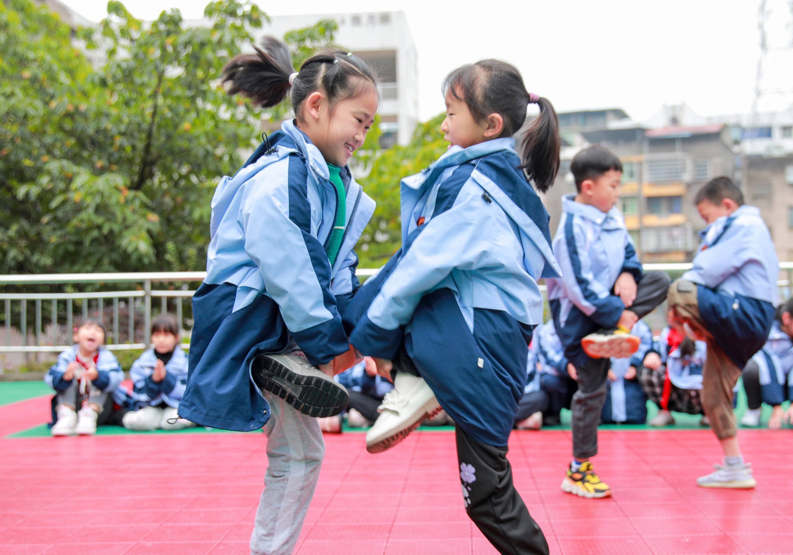 包含爱游戏:体育与心理的相互关系:深度探讨运动员的内心的词条 包含爱游戏:体育与心理的相互关系:深度探讨运动员的内心的词条