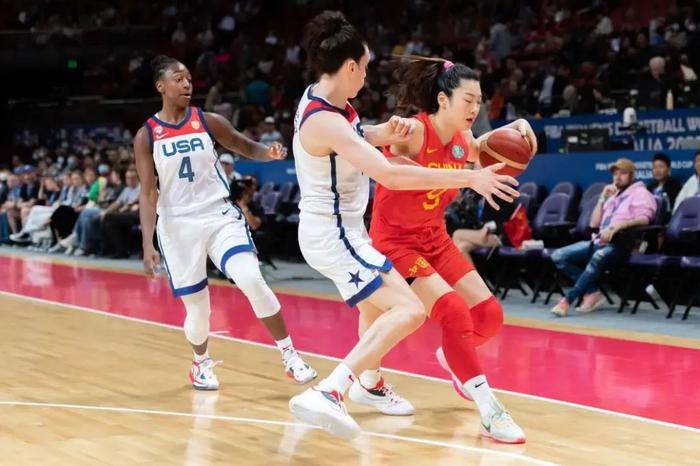 爱游戏中国官方网站平台-关于AYX爱游戏：中国女篮奥运备战策略：针对性训练与心理建设的信息